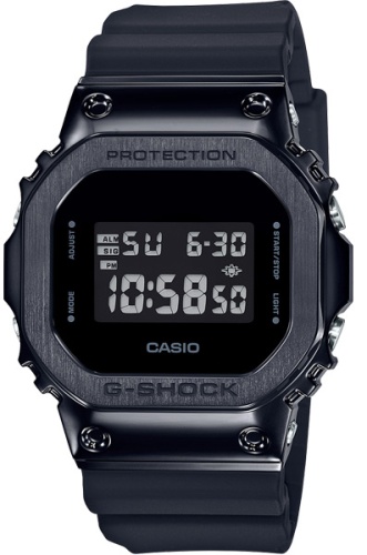 Casio GM-5600B-1 фото