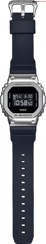Casio G-Shock GM-5600-1ER фото фото 2